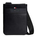 bolso-mensajero-texturizado-con-logo-metalico