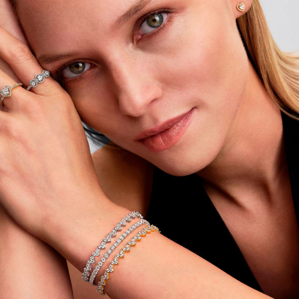 bracelet-triple-coeur-en-pierres-precieuses-594390c01