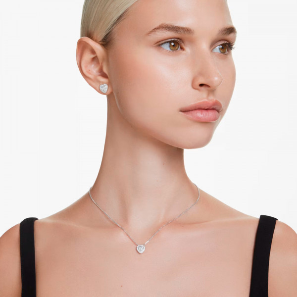 ariana-grande-x-swarovski-anhanger