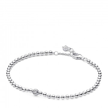 armband-mit-perlen-und-funkelnden-edelsteinen-594822c01