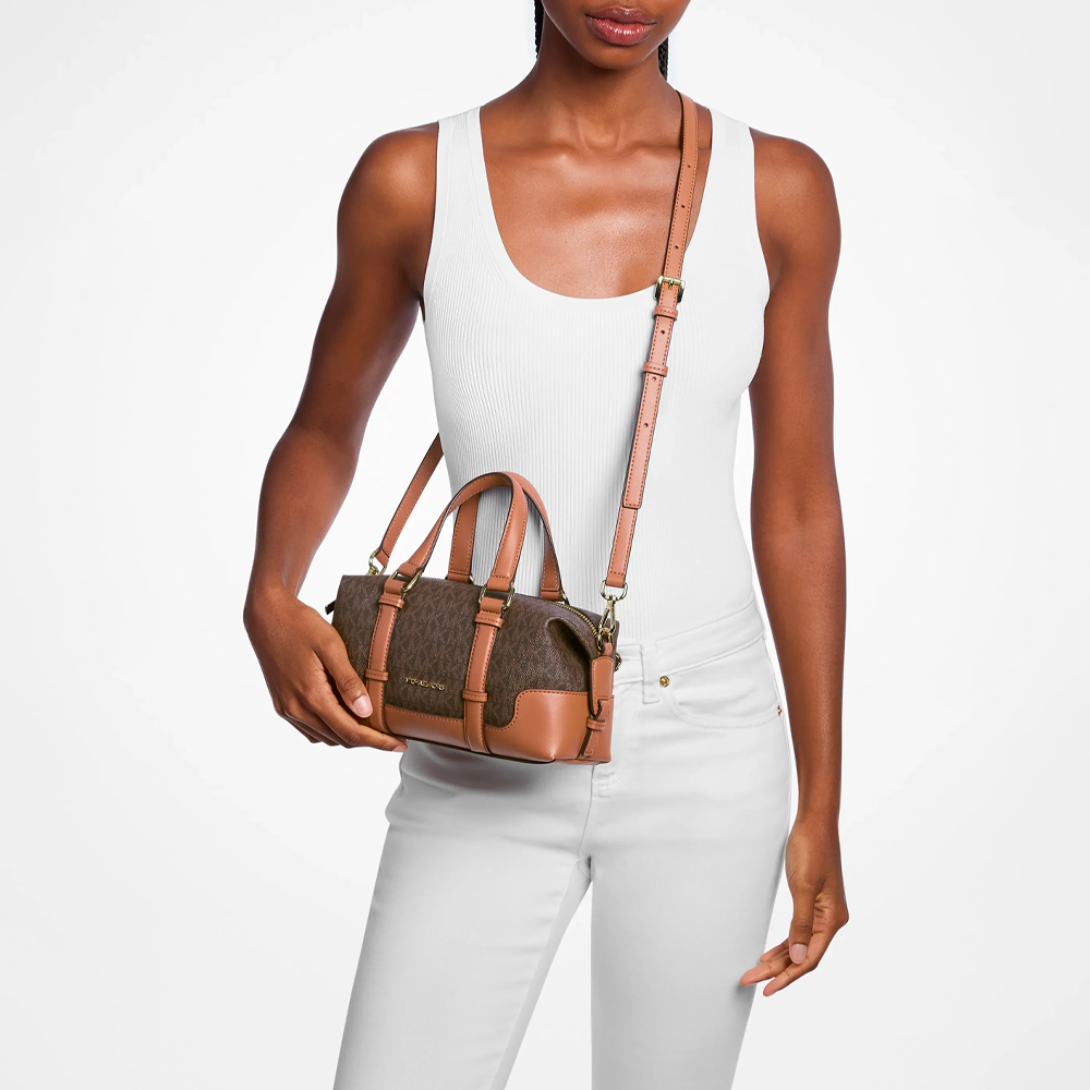 Michael Kors BANDOLERA Teddi Extra-Small Signature LogO – imagen 5