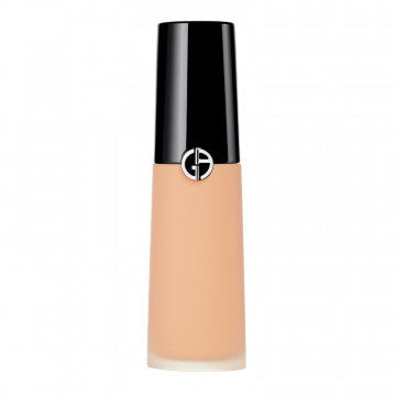 självlysande silkeslen concealer