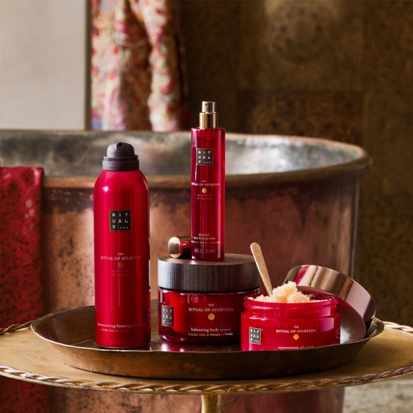 The Ritual Of Ayurveda Body Scrub Exfoliante Corporal de Sal