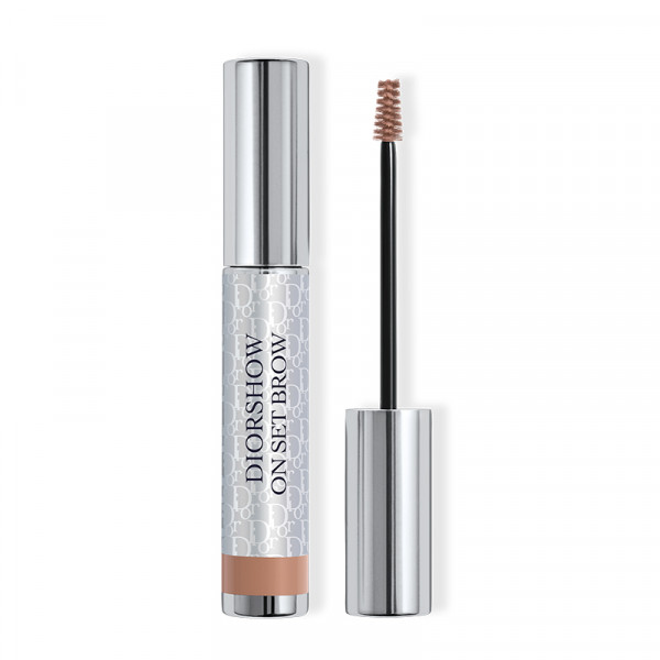 mascara-de-cejas-volumen-y-fijacion-24-horas-90-de-ingredientes-de-origen-natural