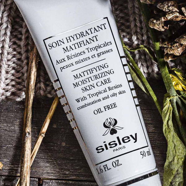 Mattifying Moisturizing Skin Care With Tropical Resins