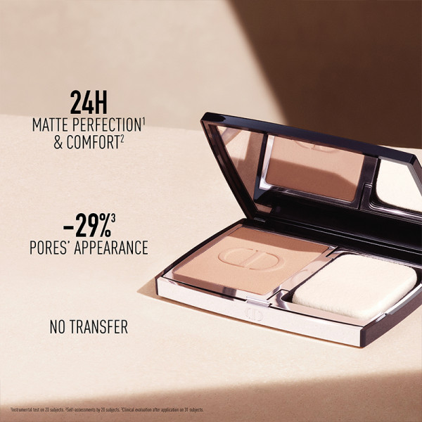 non-transferring-compact-foundation-90-ingredients-of-natural-origin