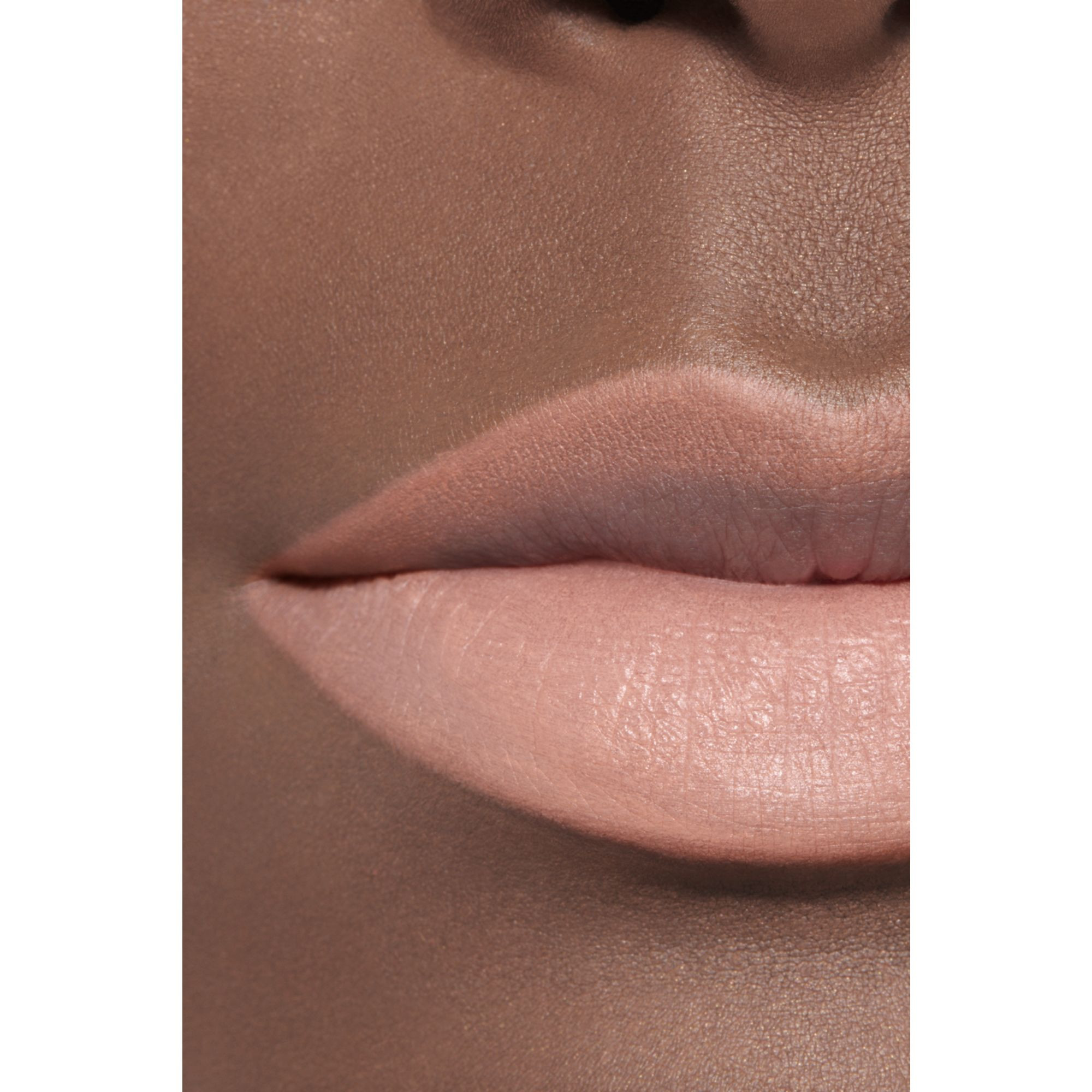 lapiz-contorno-de-labios-de-larga-duracion