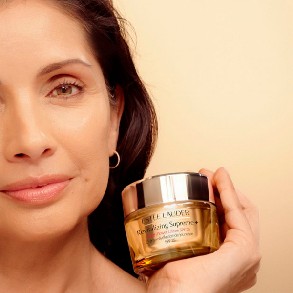 Revitalizing Supreme+ Youth Power SPF25
