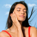 pyszny-spray-przeciwsloneczny-o-wysokiej-ochronie-przeciwslonecznej-do-twarzy-i-ciala-spf-50-nuxe-sun