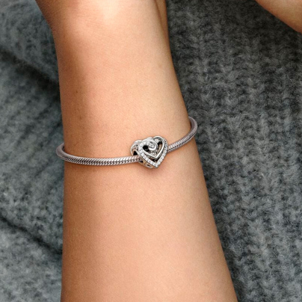 charm-en-plata-de-ley-corazones-brillantes-entrelazados-799270c01