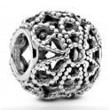 Roses openwork charm 791282