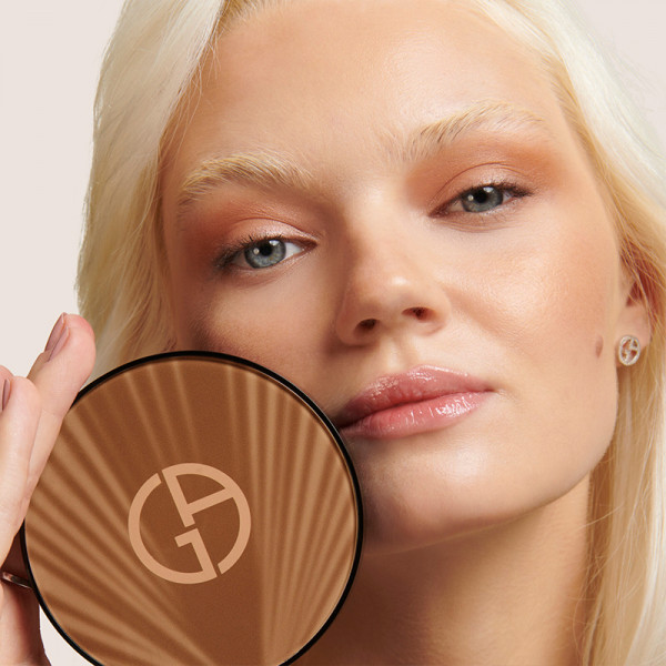 luminous-silk-glow-bronzer-puderbronzierung