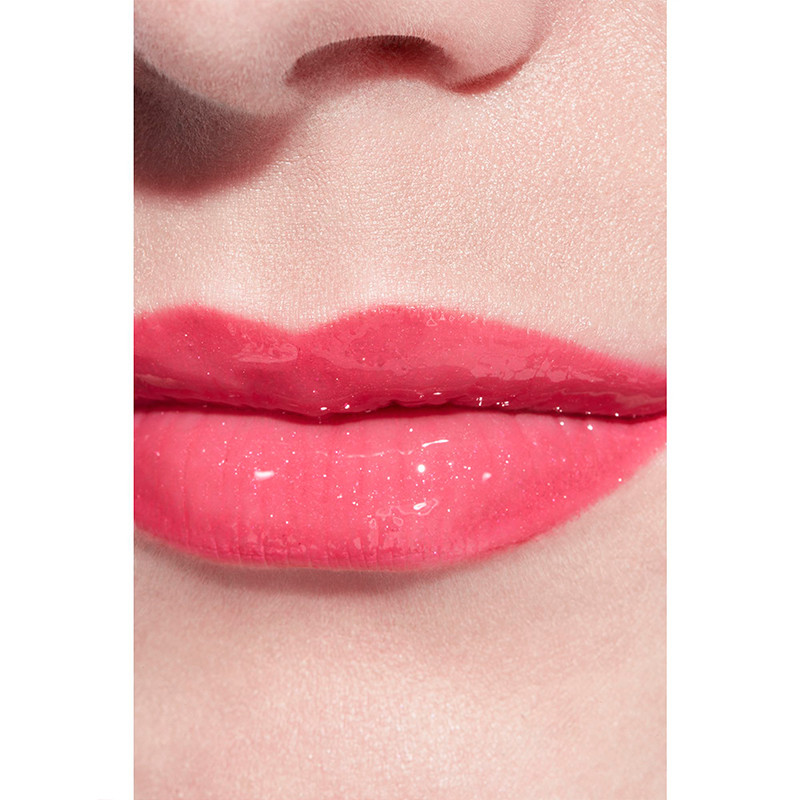 Rouge Coco Gloss
Moisturizing Lip Gloss
