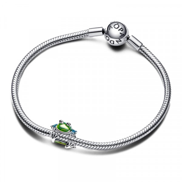 climbing-frog-charm