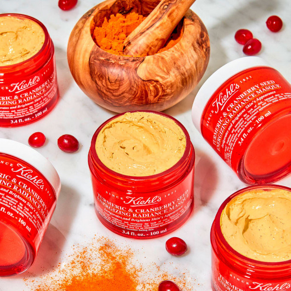 turmeric-cranberry-seed-energizing-radiance-masque-facial-mask-that-brightens-and-energizes-the-skin