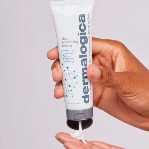 skin-smoothing-cream-48-hour-hydration-with-prebiotics-takes-care-of-the-skin-microbiome