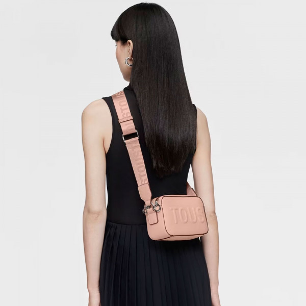 la-rue-reporter-crossbody-bag