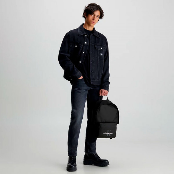 essentials-campus-rucksack