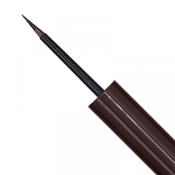 2-in-1-versterkende-eyeliner