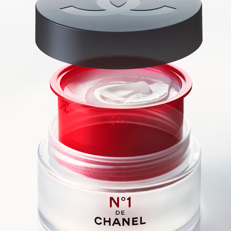 cream-with-filled-red-camellia-smoothes-protects