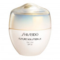 Future Solution LX Total Protective Cream SPF 30
Creme antienvelhecimento com prote&ccedil;&atilde;o solar