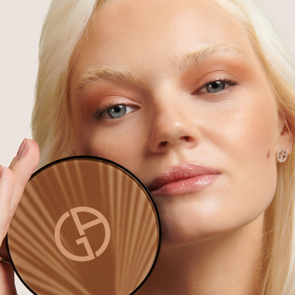 luminous-silk-bronzer-polvos-bronceadores