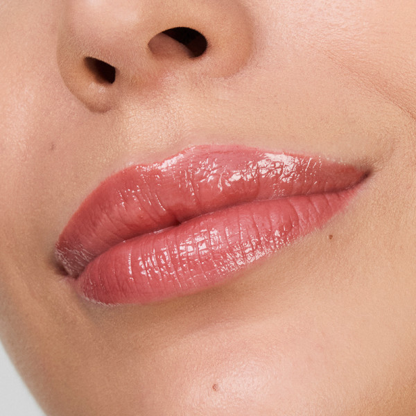 pure-color-melt-on-lipstick