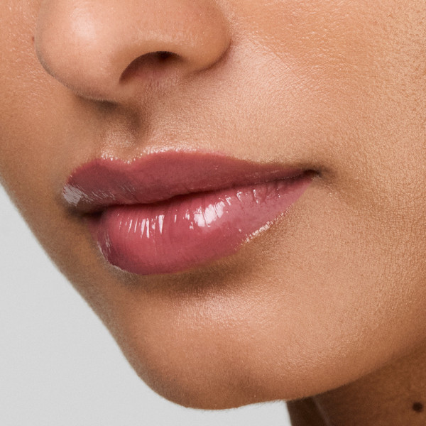 pure-color-melt-on-lipstick