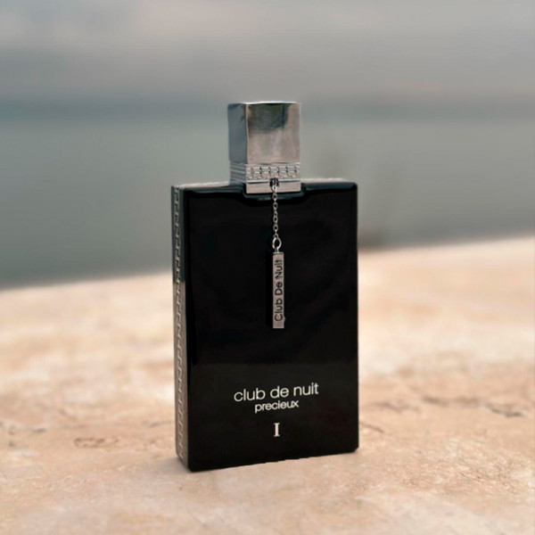 clube-de-nuit-precieux-extrait