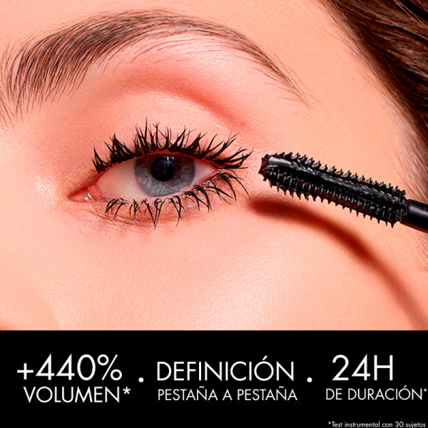 mascara-effetto-volume-estremo-24-ore