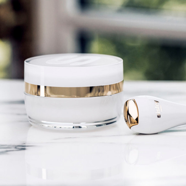 sisleya-l-integral-eye-lip-contour-cream