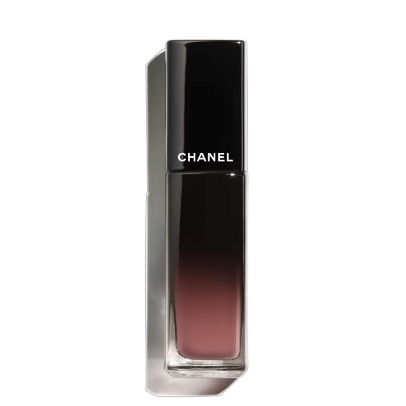 il-rossetto-liquido-brillante-e-a-lunga-durata