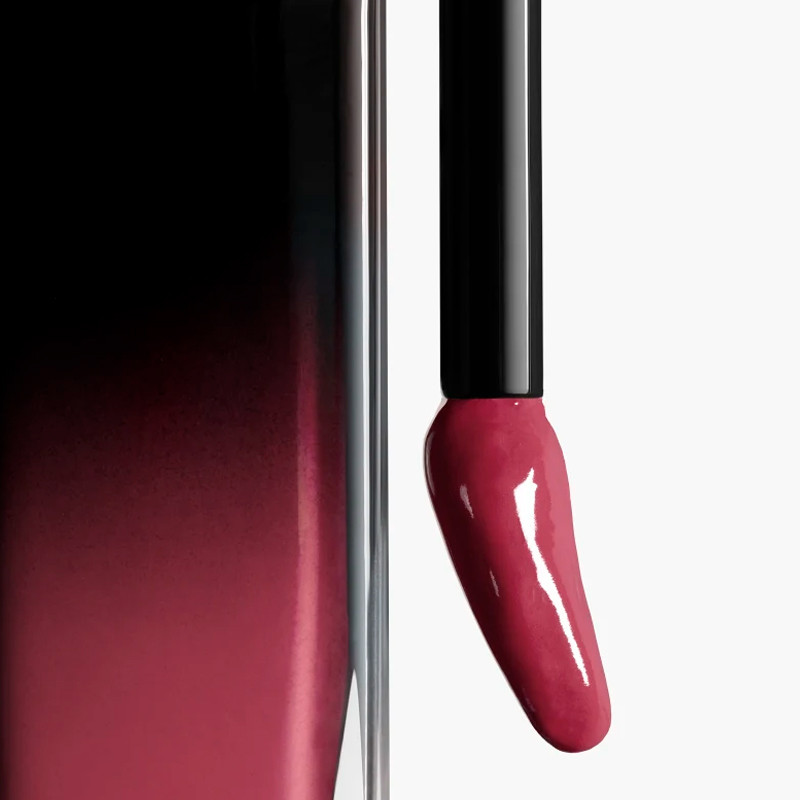 il-rossetto-liquido-brillante-e-a-lunga-durata