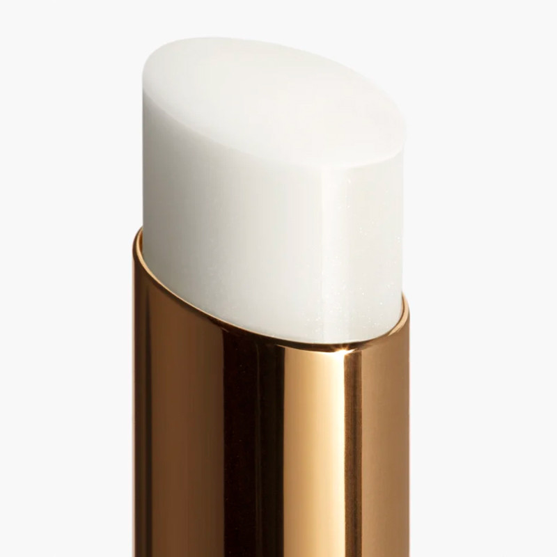 the-hydrating-and-beautifying-tinted-balm-with-a-tailored-intensity