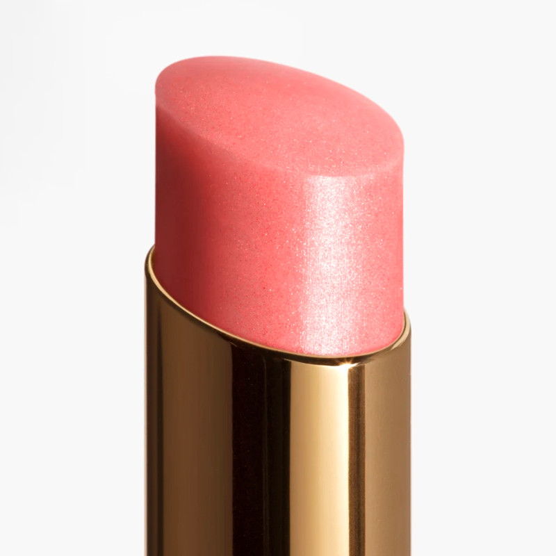 the-hydrating-and-beautifying-tinted-balm-with-a-tailored-intensity