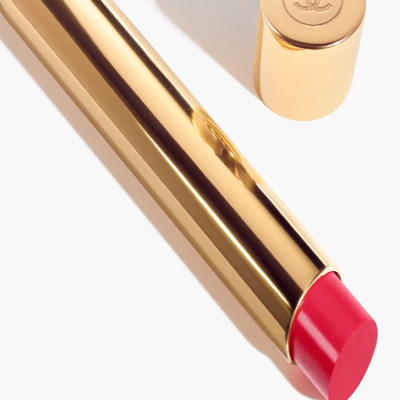 o-batom-de-alta-intensidade-concentrado-de-luz-e-tratamento-recarga