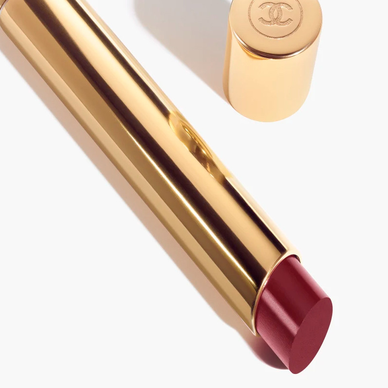 la-barra-de-labios-de-alta-intensidad-concentrado-de-luz-y-tratamiento-recarga