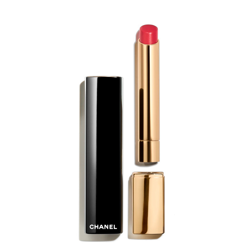 il-rossetto-ad-alta-intensita-concentrato-di-luce-e-trattamento-ricaricabile