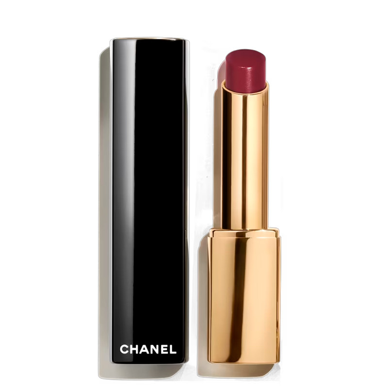 le-rouge-a-levres-haute-intensite-concentre-lumiere-et-traitement-rechargeable