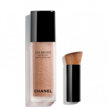 frisches-make-up-wasser-mit-mikropigmentblasen-nackte-haut-effekt-naturlicher-und-strahlend-guter-gesichtseffekt