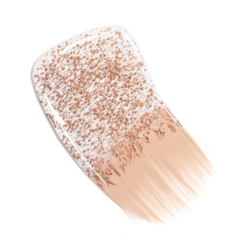 eau-de-maquillage-fraiche-aux-microbulles-de-pigments-effet-peau-nue-effet-visage-naturel-et-lumineux