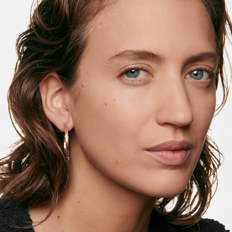 loser-puder-mit-naturlichem-finish