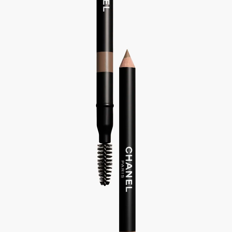 pencil-for-structuring-eyebrows