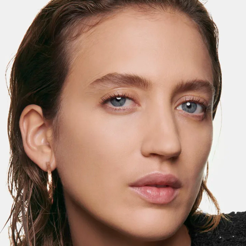 fondo-de-maquillaje-compacto-de-larga-duracion-ultraconfortable-acabado-perfecto