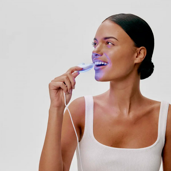 unicled-white-smile-appareil-de-blanchiment-des-dents