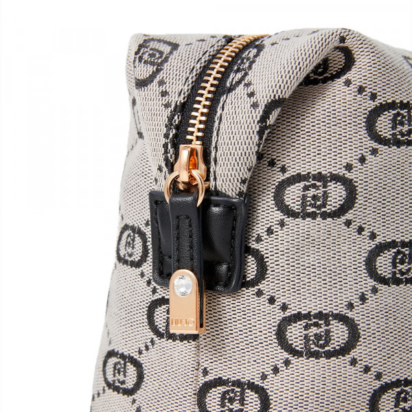 aa5213-t3846-beauty-toiletry-bag