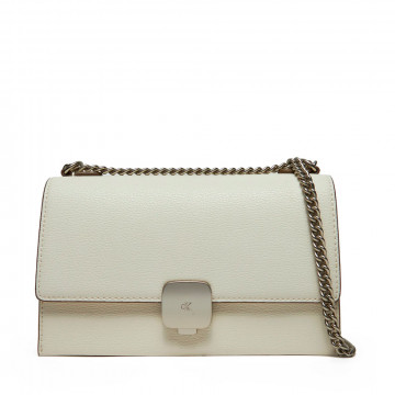 forged-chain-bag