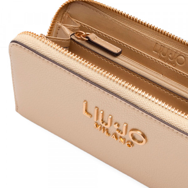 large-zippered-wallet