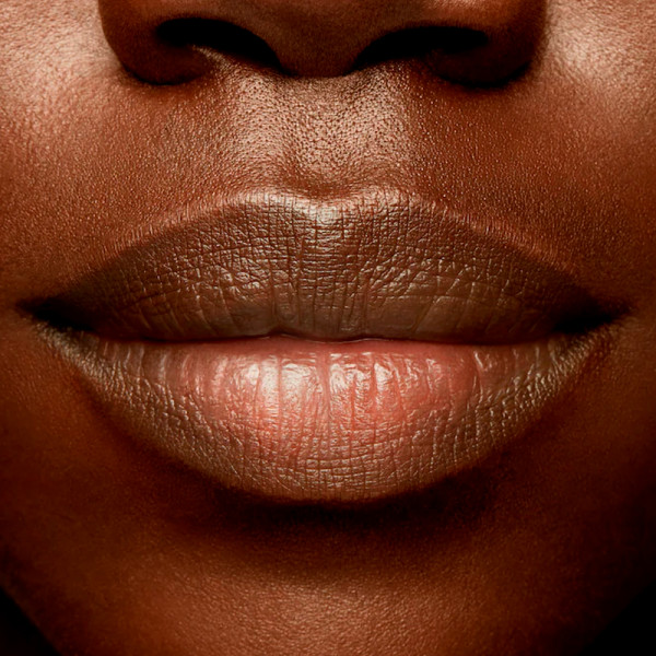 prep-prime-lip-hydraterend-voorkomt-dat-lippenstift-uitloopt-geeft-textuur-terug
