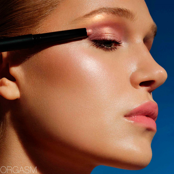 total-seduction-eyeshadow-stick-ombretto-in-crema
